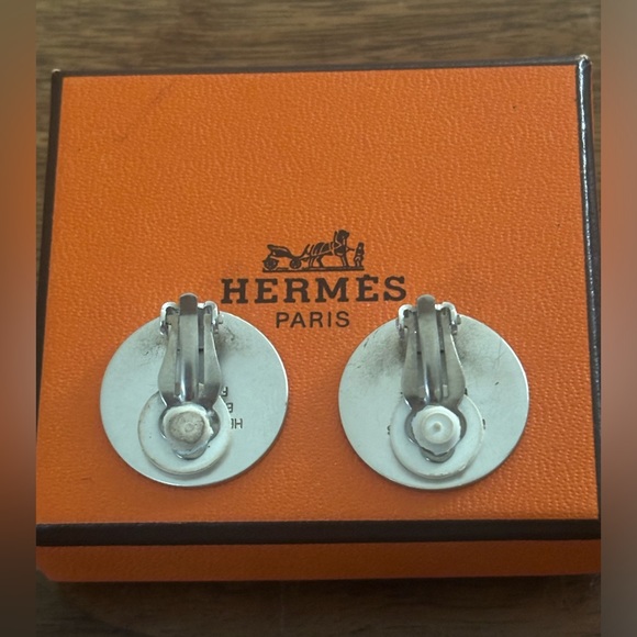Hermès Vintage Clou de Selle Bijouterie Fantasie Clip Earrings - Picture 5 of 6